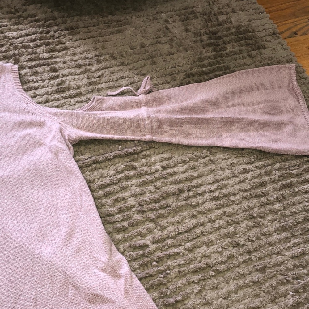 Pink Sweater - Picture 4 of 4